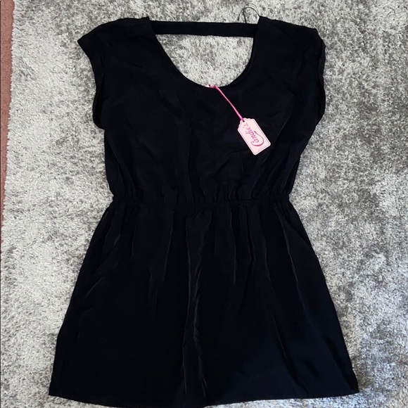 Candie's Dresses & Skirts - Black dress with pockets by Candies